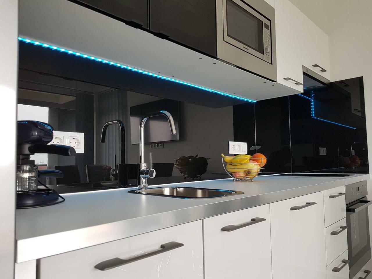 Lakefive Apartments Balatonfuered Eksteriør bilde