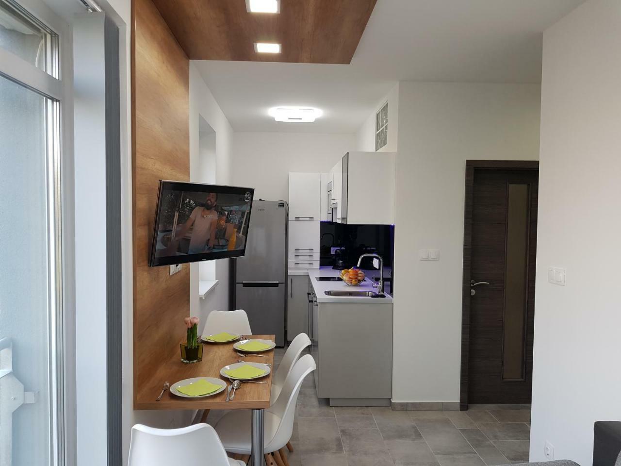 Lakefive Apartments Balatonfuered Eksteriør bilde