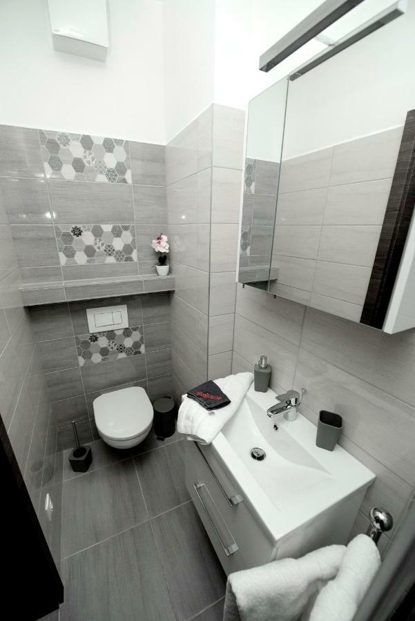 Lakefive Apartments Balatonfuered Eksteriør bilde