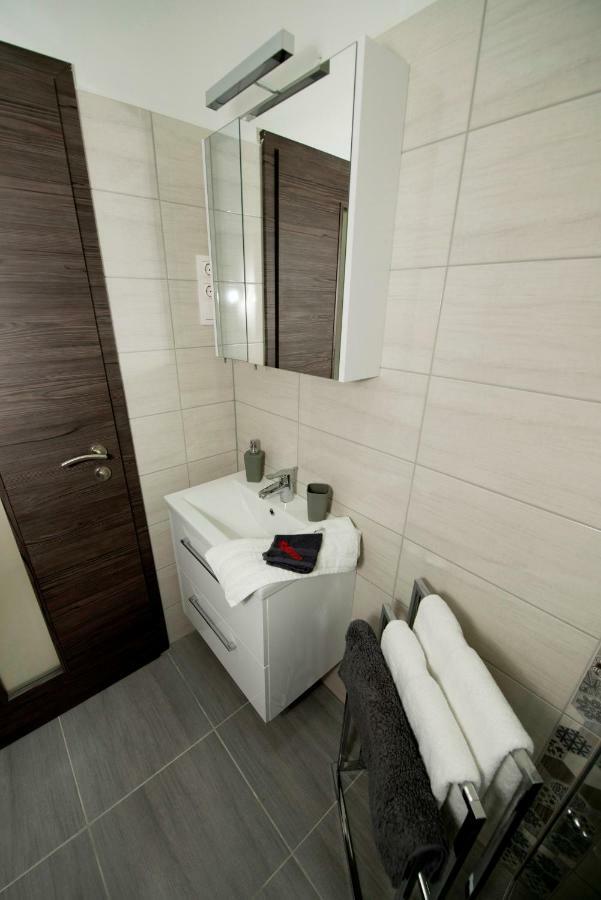 Lakefive Apartments Balatonfuered Eksteriør bilde
